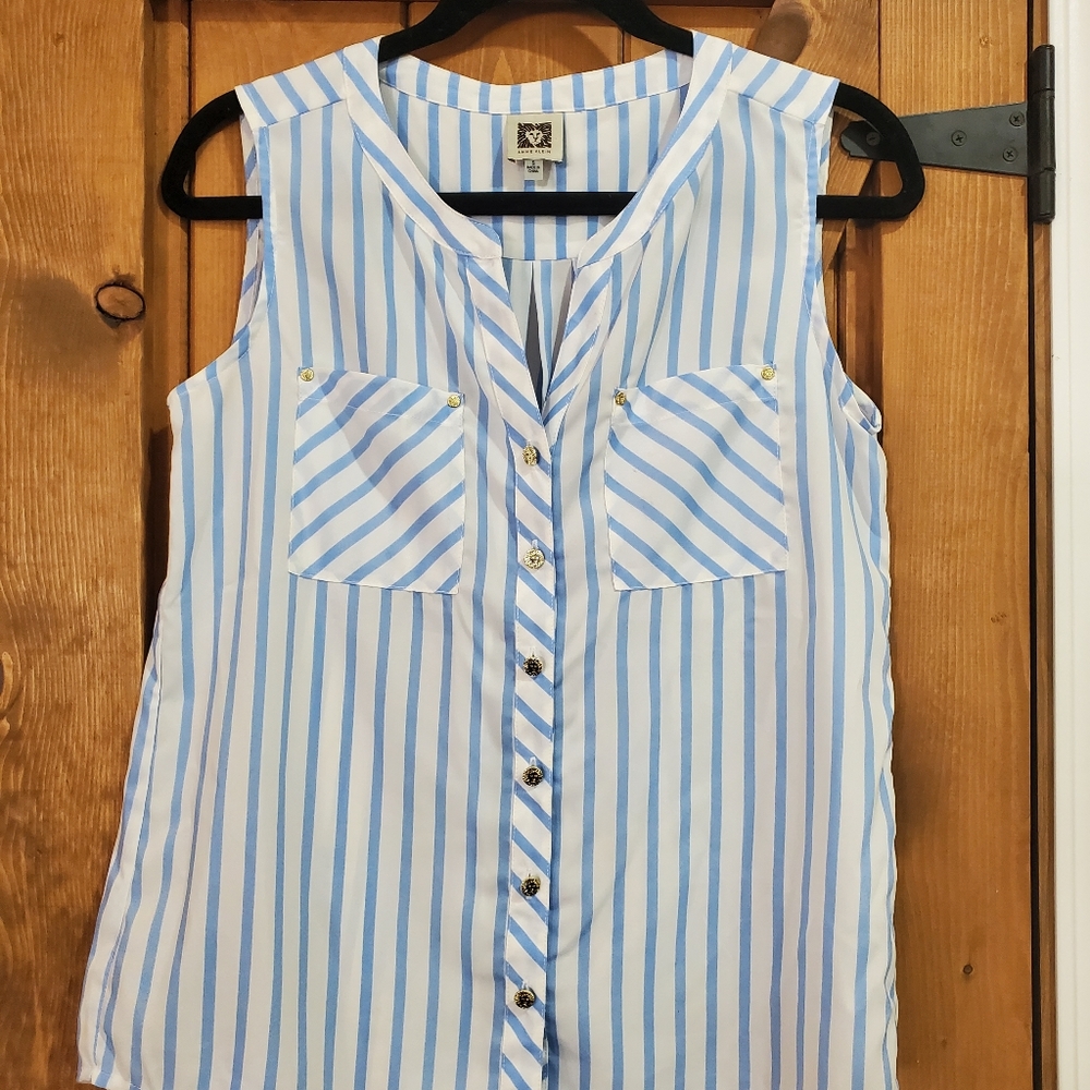 Anne Klein sleevless button up blouse